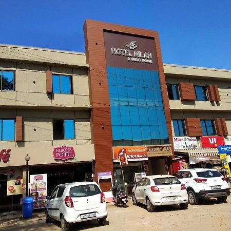 Hotel Milan Ahmedabad Esterno foto