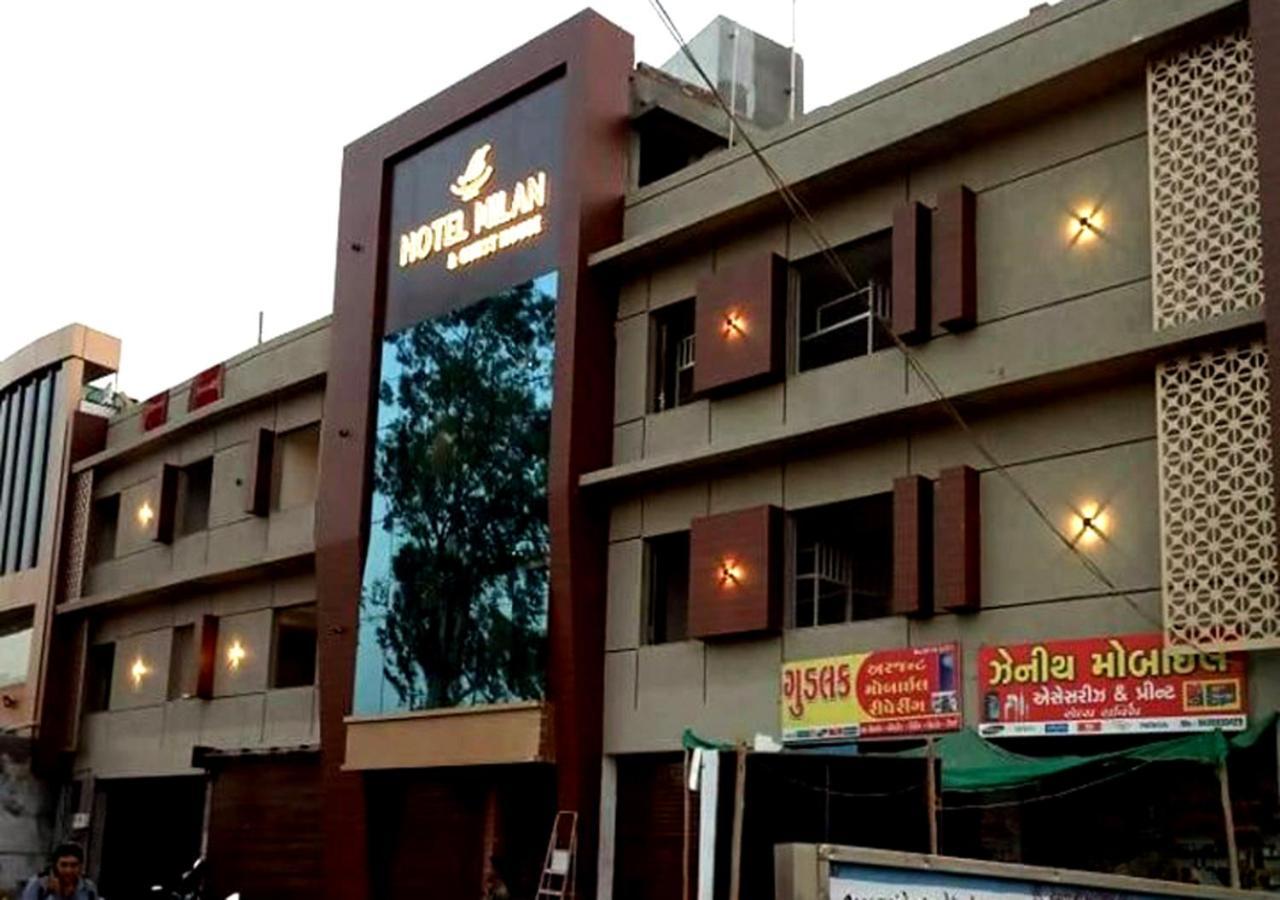 Hotel Milan Ahmedabad Esterno foto