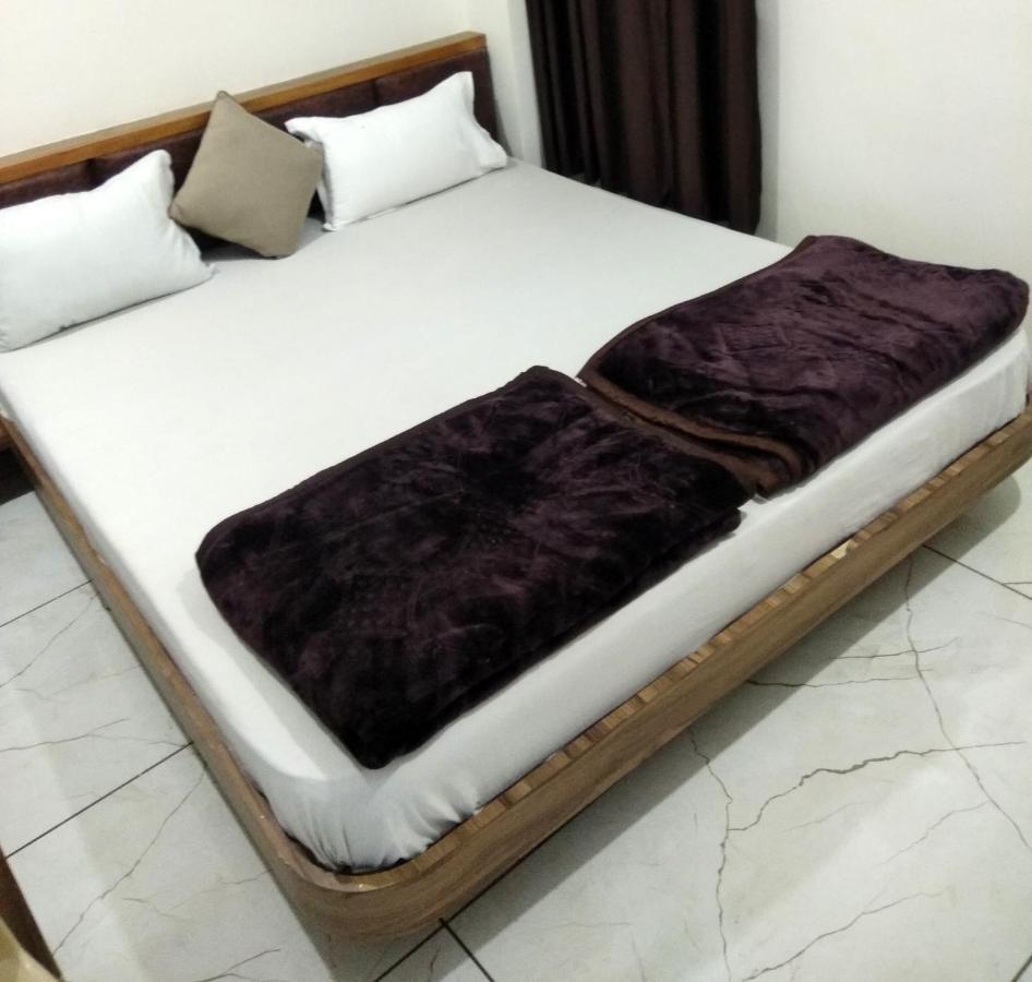 Hotel Milan Ahmedabad Esterno foto