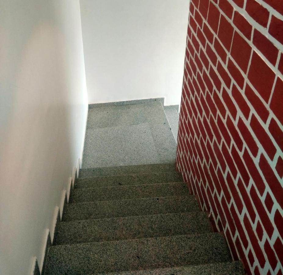 Hotel Milan Ahmedabad Esterno foto