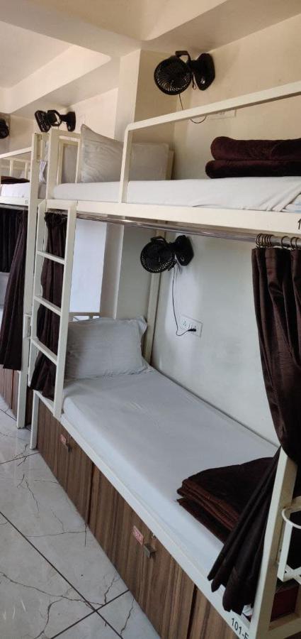 Hotel Milan Ahmedabad Esterno foto