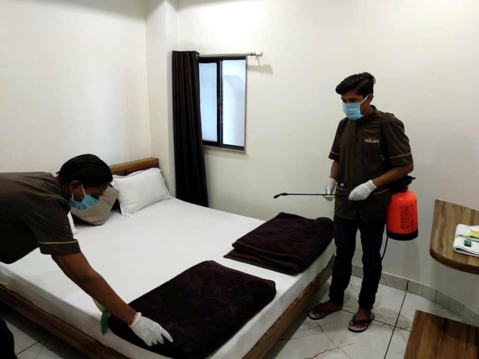 Hotel Milan Ahmedabad Esterno foto