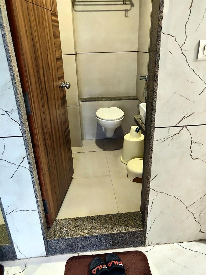Hotel Milan Ahmedabad Esterno foto